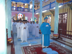 Ben Tre province: Phu Thuan Caodai parish installs worshipping symbol of Divine Eye